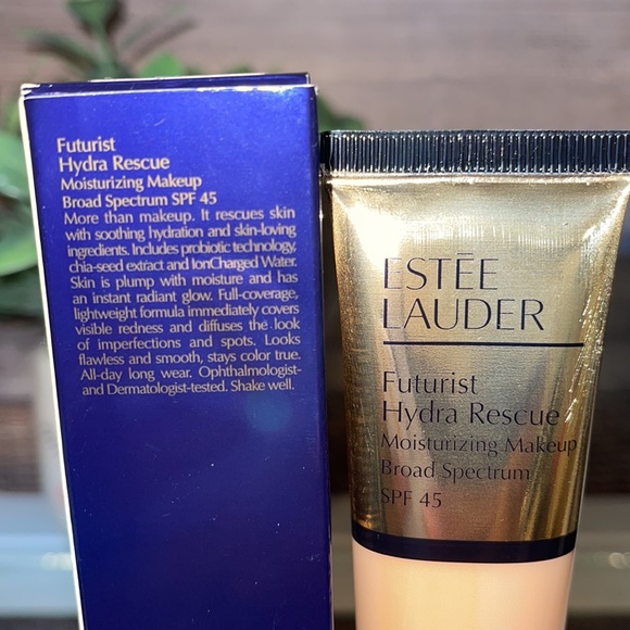 ❤️NEW!!❤️Estee Lauder Moisturizing Makeup w/ SPF45 - Picture 10 of 10